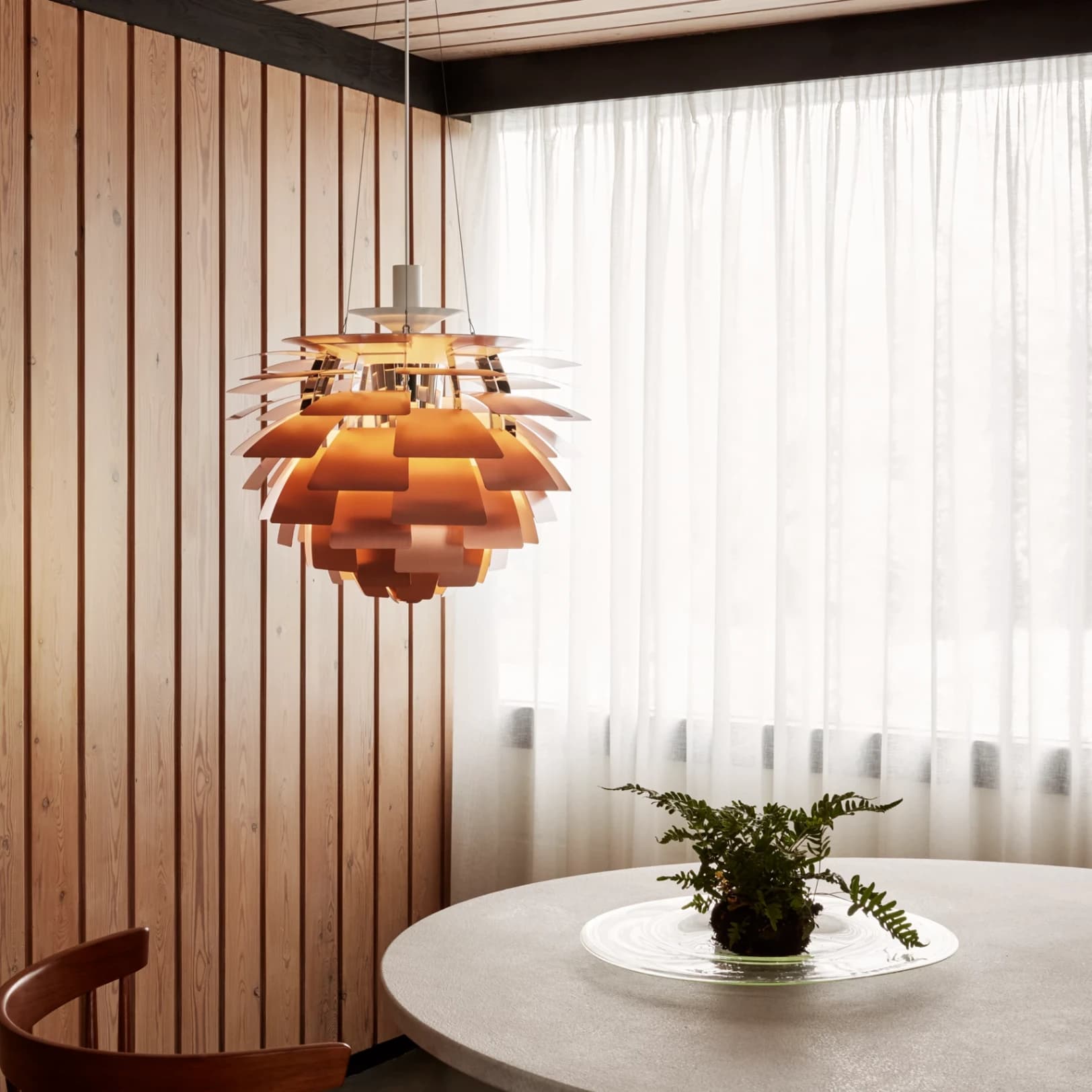 La lampada Carciofo disegnata dal designer Poul Henningsen © Louis Poulsen