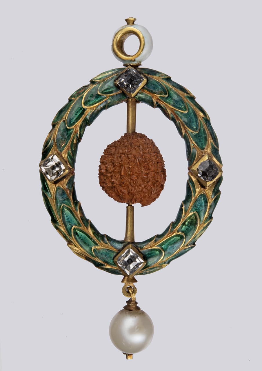 Properzia de’ Rossi, Spilla delle 100 teste, 1520 ca., Palazzo Pitti, Firenze.