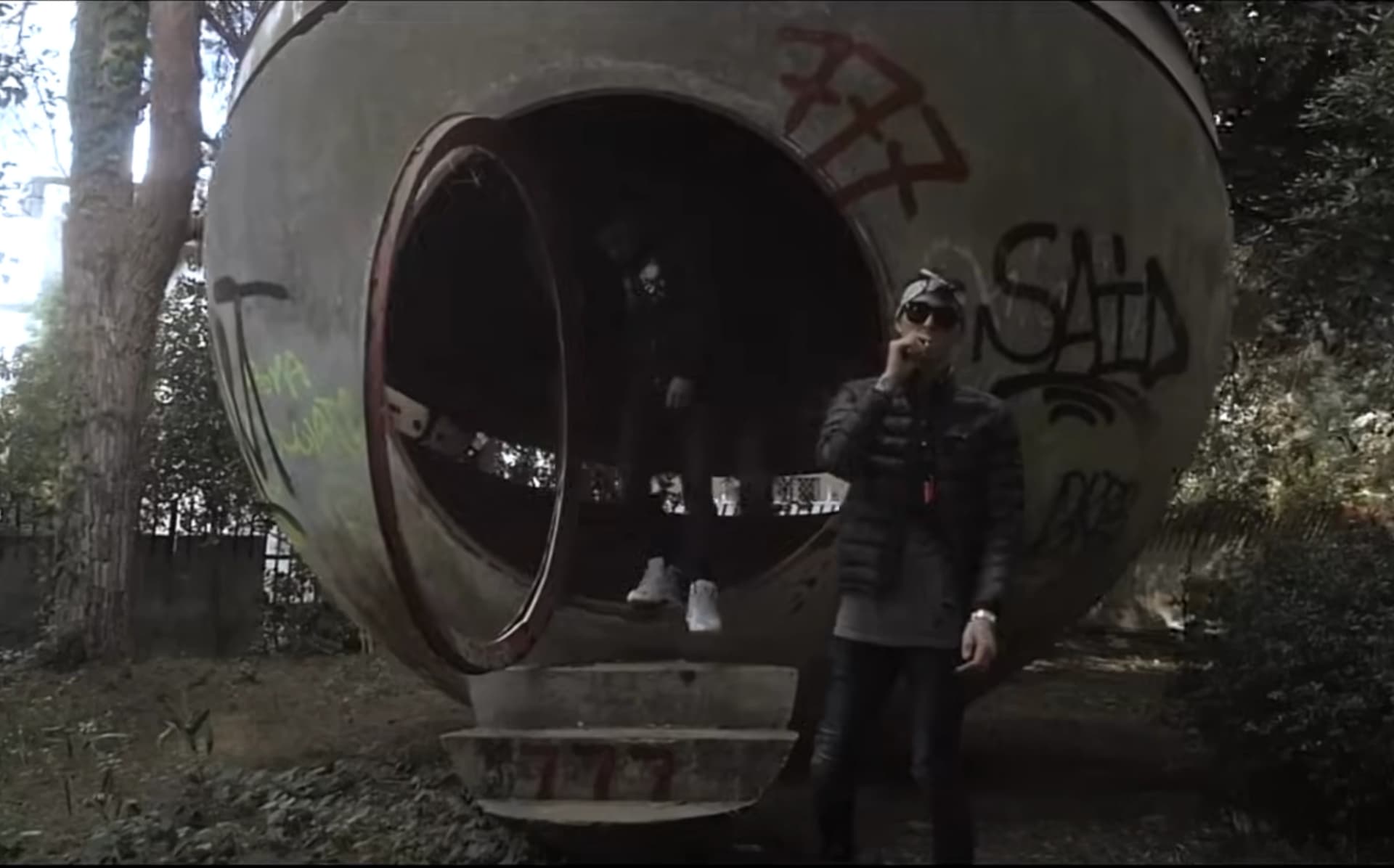 Frame del video della Dark Polo Gang per la canzone Dark Boy (Prod. by Sick Luke &amp; Nino B), per la regia di Tommy Antonini.