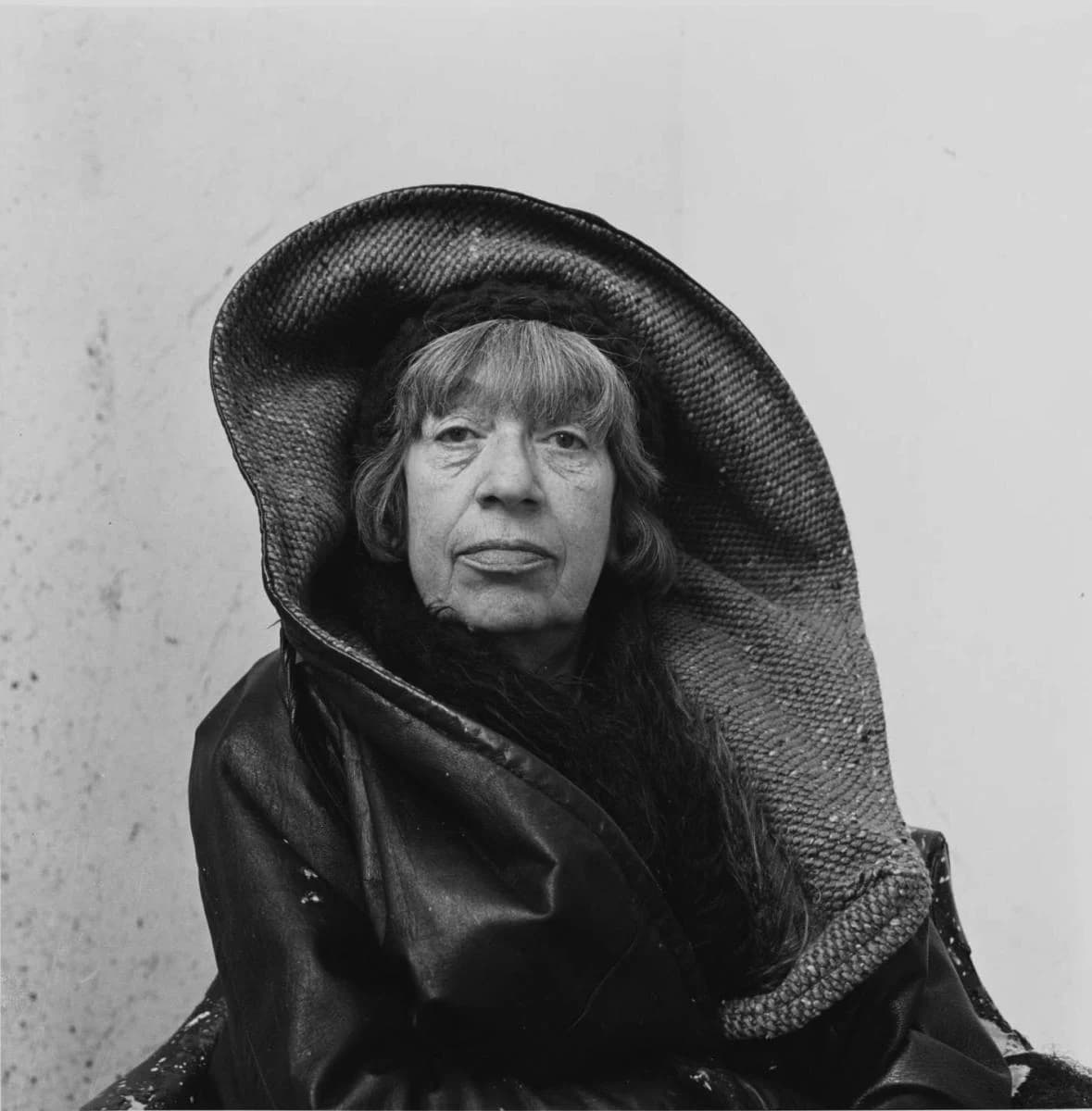 Irving Penn, Ritratto di Lee Krasner, Springs, NY, 1972 © The Irving Penn Foundation